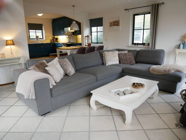 Vacation home with terrace & yard | Nature view — photo 2