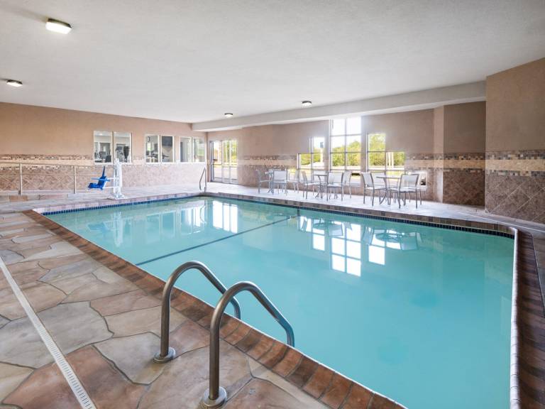 Garner Hotel Topeka West by IHG — photo 4