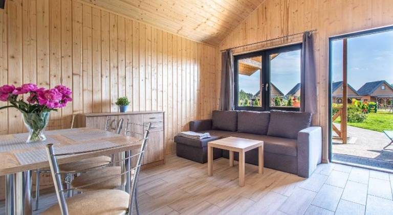 Lodge with barbeque, patio & garden — photo 3