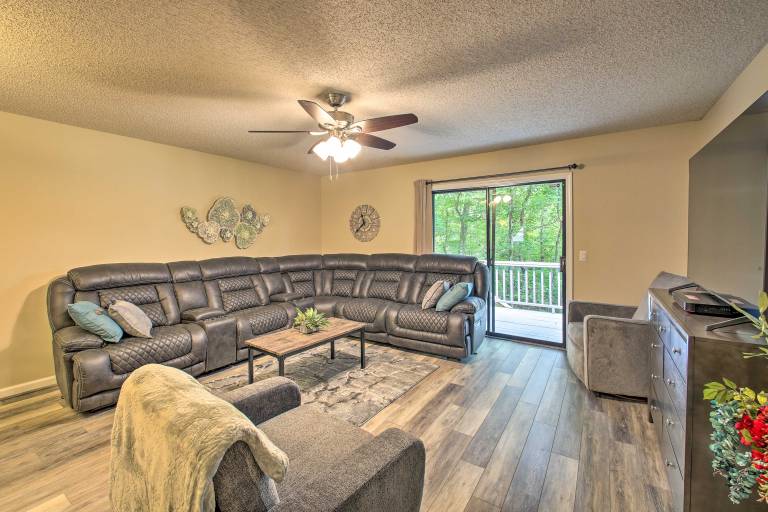 Furnished Deck & Grill: Hot Springs House — photo 3