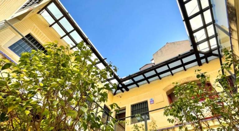 GATU PREMIUM La Brisa " Preferente mayores de 25 anos y familias " — photo 2