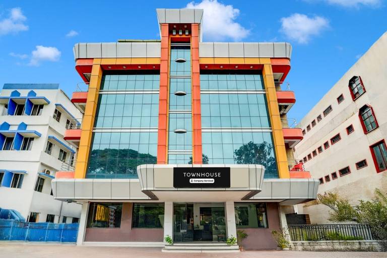 Super Townhouse Mysore Central