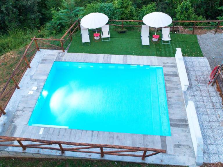 House with garden, patio & hot tub | Nature view | Good for workation — photo 5