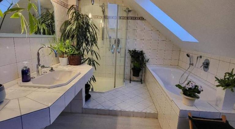 Charming house with grill, private pool & hot tub | Pets are welcome — photo 2