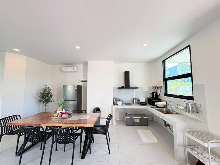 Ample villa with pool & barbeque | Dogs allowed — photo 5