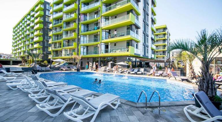 Rental apartment with jacuzzi & pool — photo 2