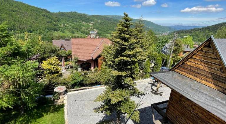 House with jacuzzi — photo 4