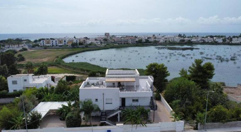 Apartment with yard, BBQ & patio | Close to the beach | Pets are welcome — photo 5