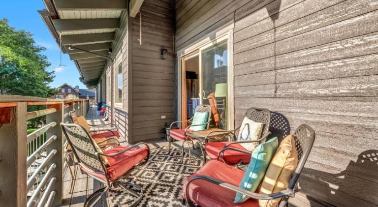 Fully equipped spacious apartment with hot tub & pool | Pet-friendly — photo 4