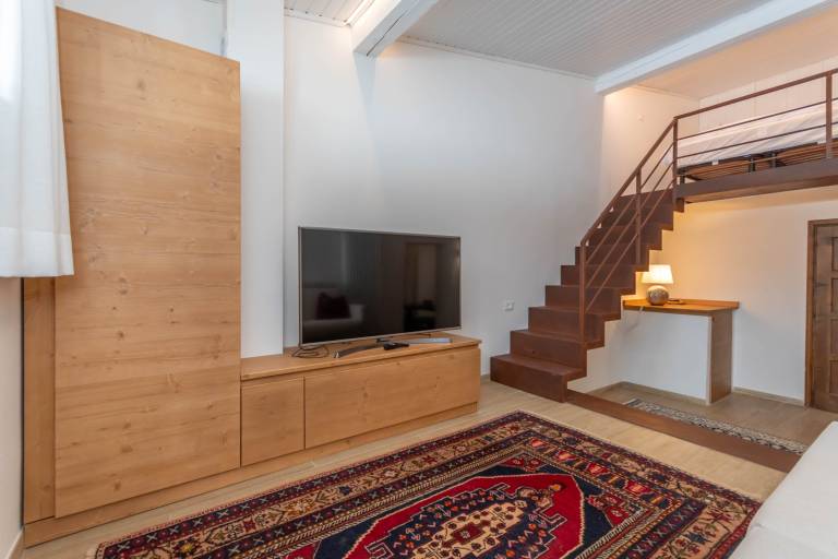 Beautiful rental apartment with yard | Pets are welcome — photo 3