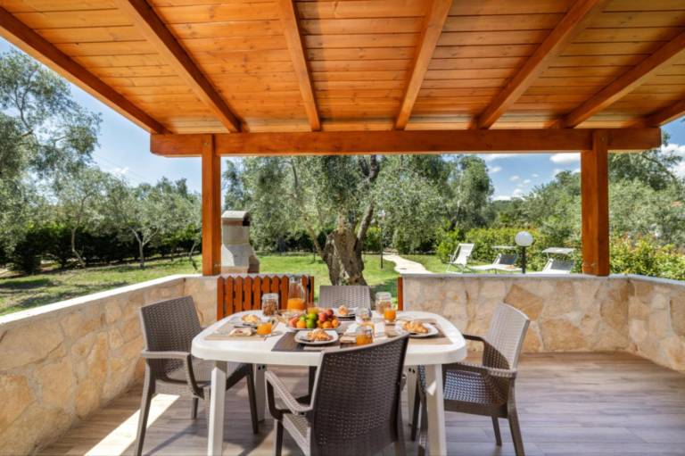 Child-friendly house with barbecue, pool & patio | Pet-friendly — photo 2