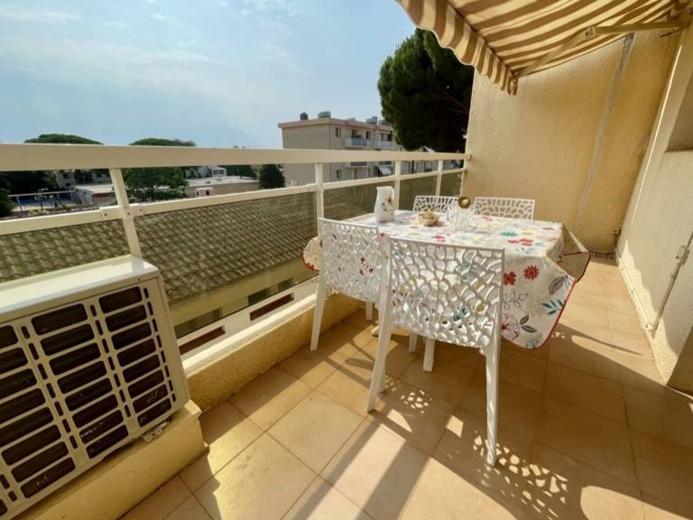 Holiday apartment with 1 room for 4 persons — photo 2