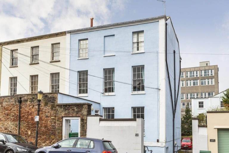 Apartment  Bristol