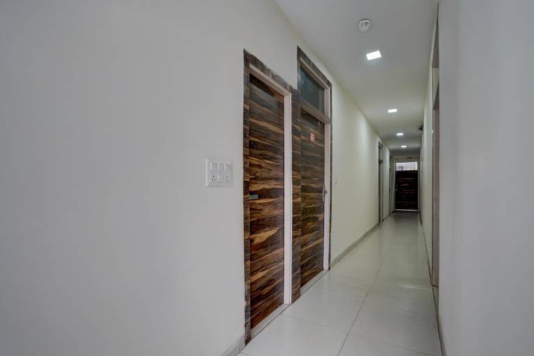 Hotel O MUKNOVA RESIDENCY