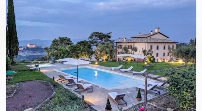 Farm with pool, hot tub & garden in Orvieto