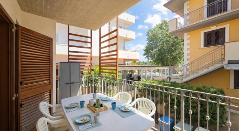 Apartment with 2 rooms for 4 persons in Silvi