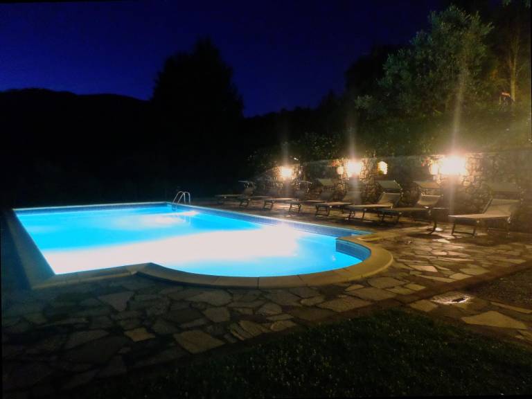 Villa with grill, garden & patio — photo 5