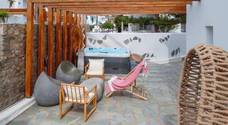 Rental apartment with hot tub & terrace — photo 4