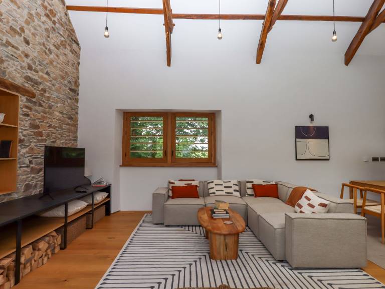 Family-oriented nice cottage with hot tub & garden | Dogs allowed — photo 4
