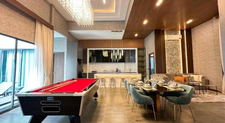 Villa with pool & jacuzzi — photo 3