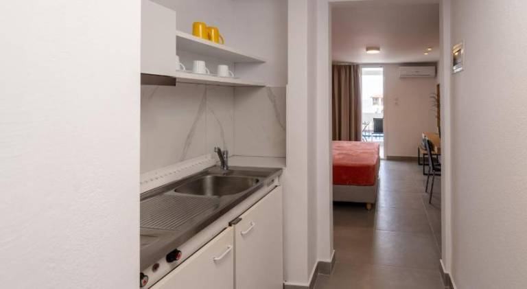 Pleasant serviced apartment with terrace & garden | Next to the beach | Dogs allowed — photo 4