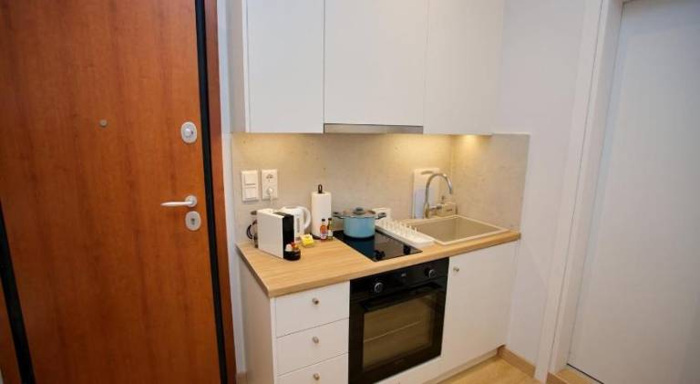 Apartment with hot tub & terrace | Next to Acropolis of Athens | Suitable for remote work — photo 4