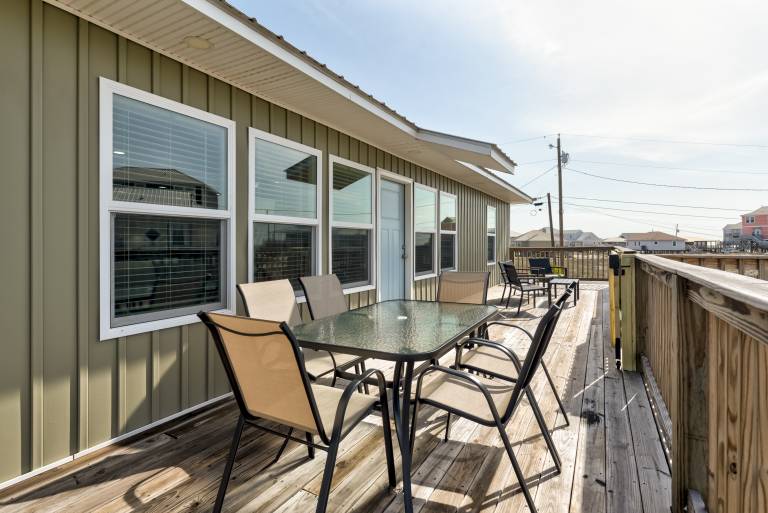 Chasing Sunsets - 109 Quebec Ct — photo 2