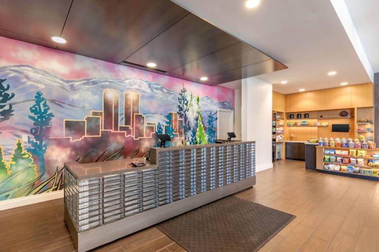 Cambria Hotel Denver Downtown RiNo — photo 4