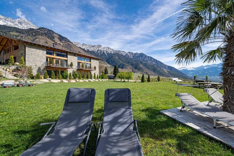 Charming vacation home with barbecue & garden | Pets allowed — photo 3