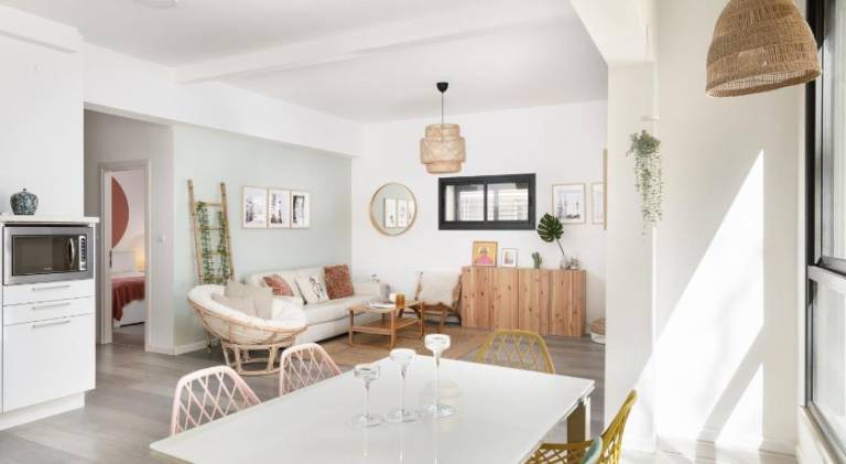 Fresh Design 2BR in City Center by FeelHome in Tel Aviv