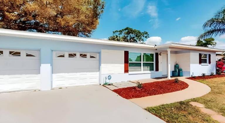 195 m&sup2; Ferienhaus