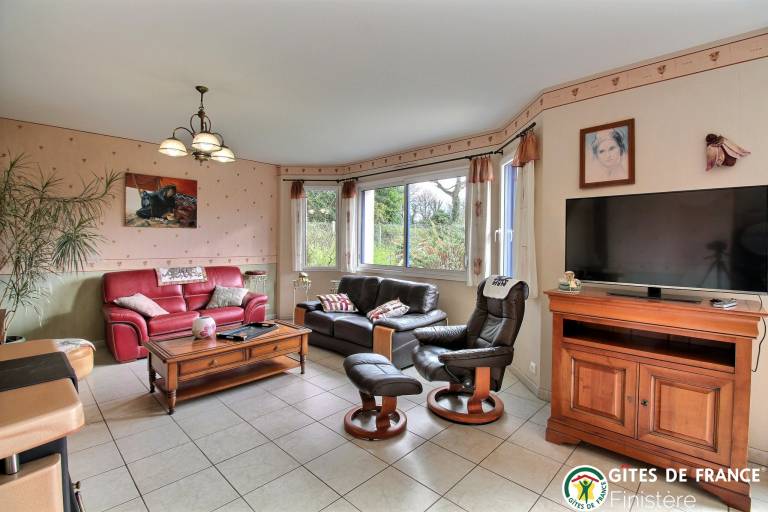 Gite with grill, terrace & yard | Pet-friendly — photo 4