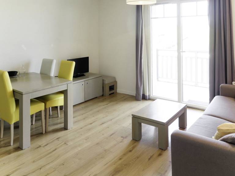 Rental apartment with heated pool, terrace & sauna | Close to the beach | Pets are welcome — photo 4