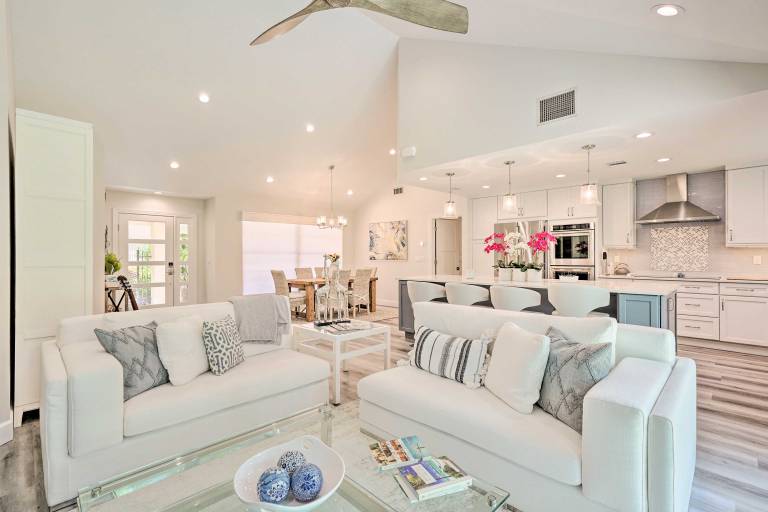 House Pelican Bay