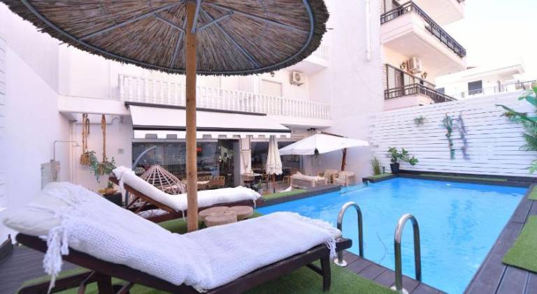 Serviced apartment with garden, BBQ & terrace — photo 3