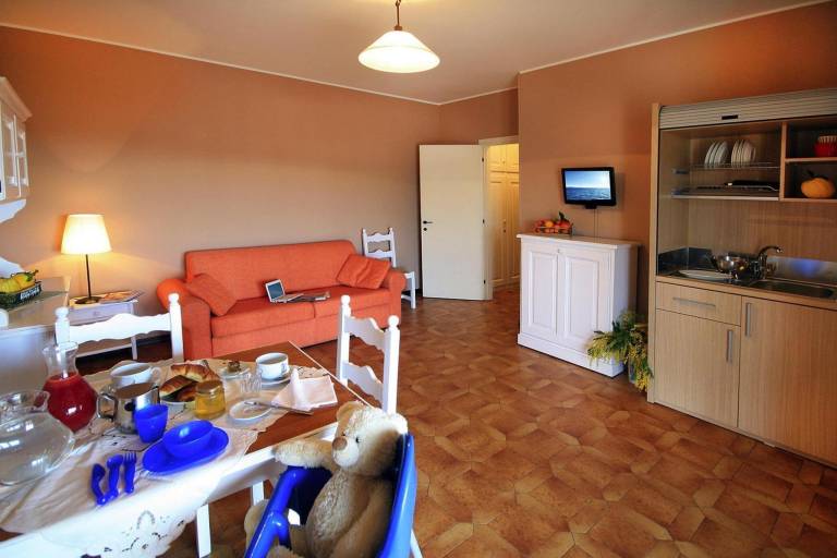 Beautiful holiday apartment with pool, terrace & yard | Pets are welcome — photo 3