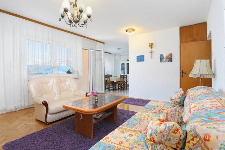 Two bedroom apartment near beach Arbanija, Čiovo (A-18661-a) — photo 4