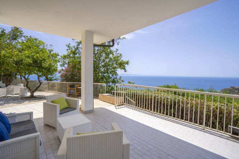 Villa | Sea view — photo 3