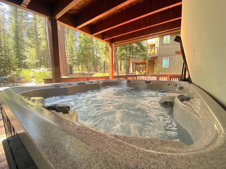 House Donner Lake