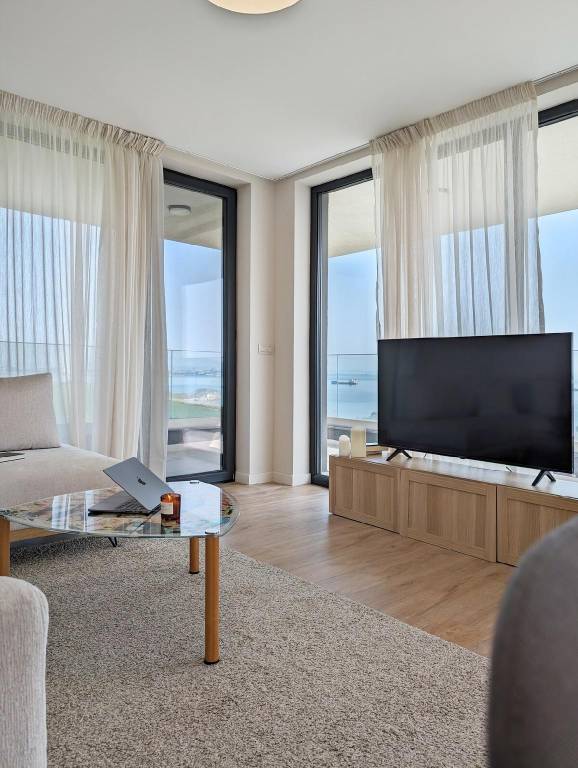 Apartment with yard & terrace | Next to the beach | Perfect for remote work | Dogs allowed in Burgas