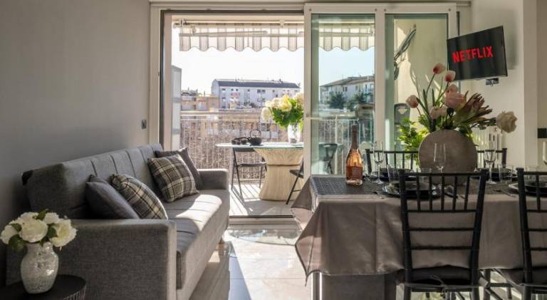 Holiday apartment with patio in Trezzano sul Naviglio