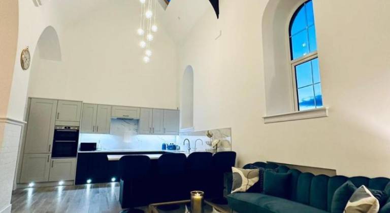 Villa with jacuzzi — photo 5