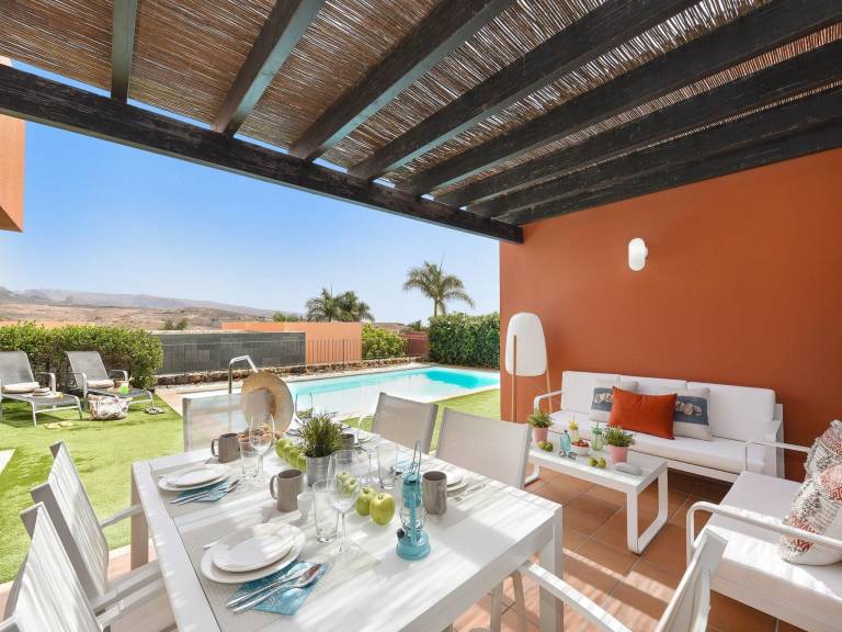 Family-oriented wonderful vacation home with private pool & BBQ | Mountain view | Pet-friendly — photo 5