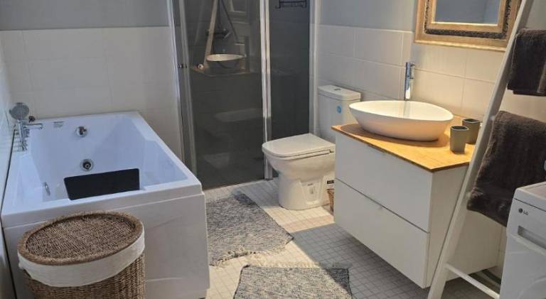 Holiday apartment with jacuzzi — photo 2