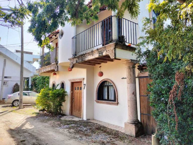 House  La Cruz de Huanacaxtle