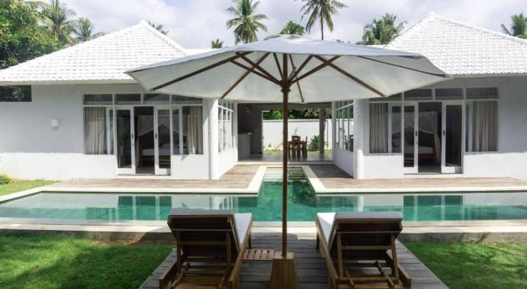 160 m&sup2; Villa
