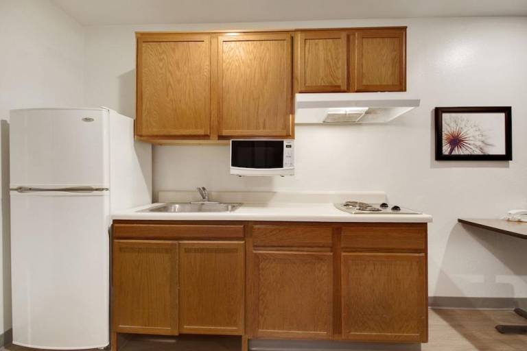 WoodSpring Suites Houston Baytown — photo 4