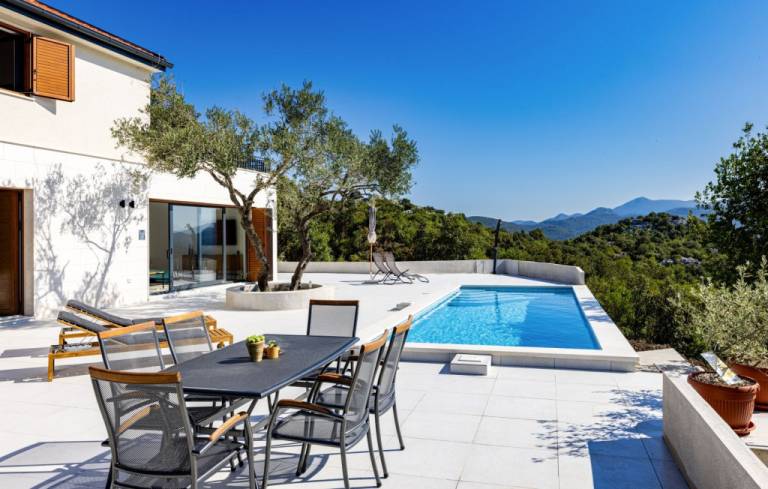 Villa Ploče