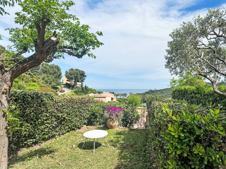 Child-friendly house with terrace, pool & yard | Sea view | Pet-friendly — photo 2
