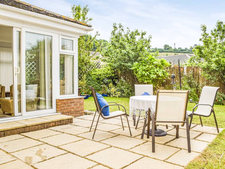 Children-friendly lovely cottage with garden | River view | Pets are welcome — photo 2